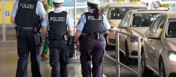 Cologne embauche des migrants-agents de sécurité qui désertent leurs postes - Sputnik Afrique