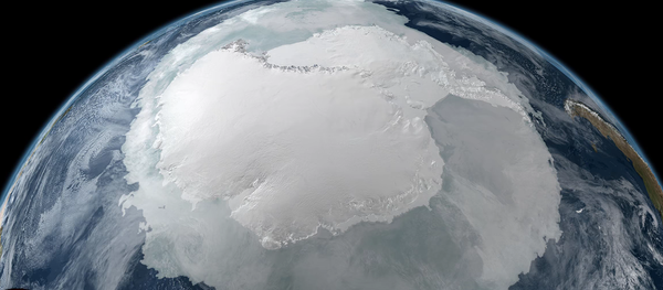 Un «parking» nazi pour les OVNI retrouvé en Antarctique! - Sputnik Afrique