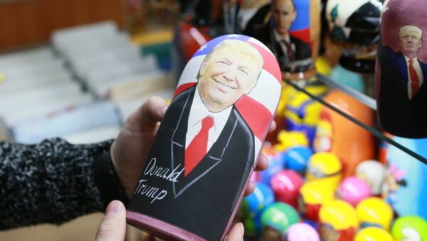 A Russian matryoshka doll with an image of US presidential candidate Donald Trump at a gift shop - Sputnik Afrique