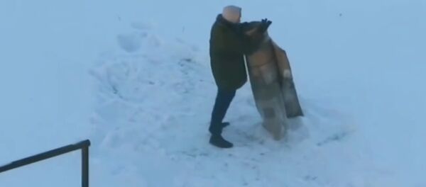 Un tapis VS un homme: un entrainement impressionnant qui fait réagir la Toile - Sputnik Afrique