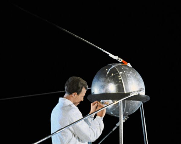 Préparation du lancement du premier satellite artificiel de la Terre Préparation du lancement du premier satellite artificiel de la Terre - Sputnik Afrique
