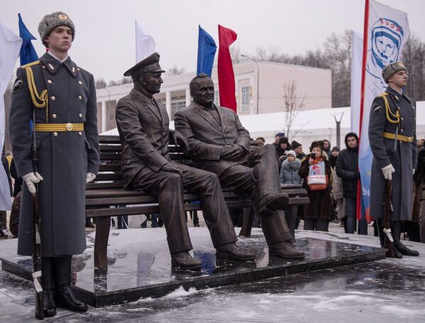 La cérémonie d’ouverture du monument de Gagarine et Korolev - Sputnik Afrique