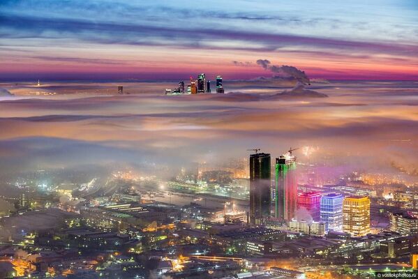 La capitale russe enveloppée dans  les nuages - Sputnik Afrique