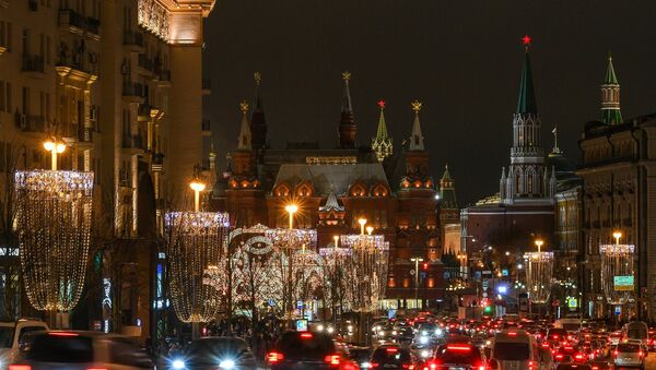 Moscow's Tverskaya Street decorated for the New Year - Sputnik Afrique