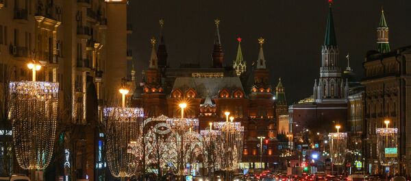Moscow's Tverskaya Street decorated for the New Year - Sputnik Afrique