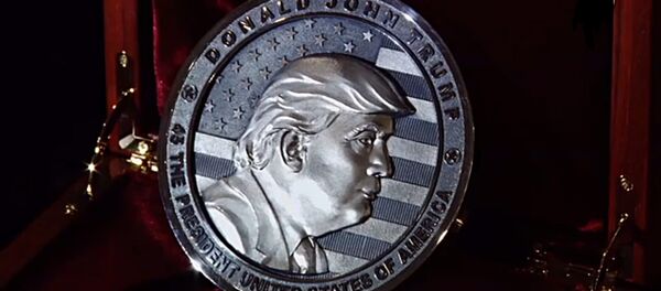 Le portrait de Donald Trump sur la pièce - Sputnik Afrique