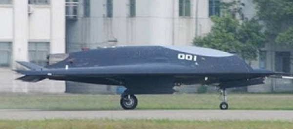 La Chine présente un drone furtif qui peut transporter plus de 2 t de bombes - Sputnik Afrique