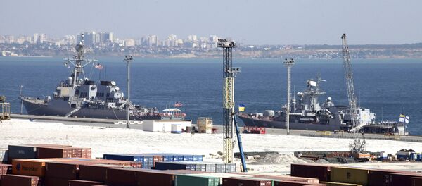 Le navire USS Donald Cook à Odessa, en Ukraine - Sputnik Afrique