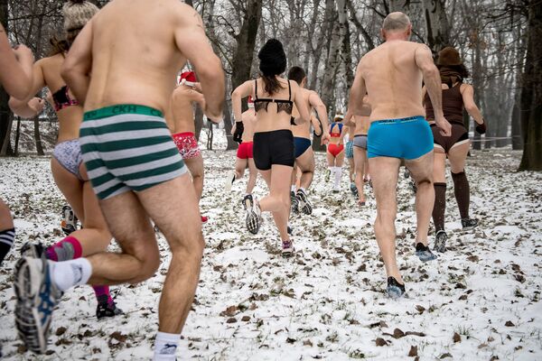 Une course en sous-vêtements à Belgrade - Sputnik Afrique