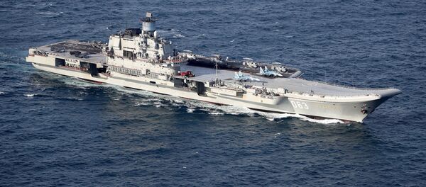 Британские ВМС и ВВС сопровождают российские корабли Петр Великий и Адмирал Кузнецов - Sputnik Afrique