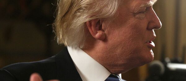 U.S. President Donald Trump speaks during the Inaugural Law Enforcement Officers and First Responders Reception in the Blue Room of the White House in Washington - Sputnik Afrique