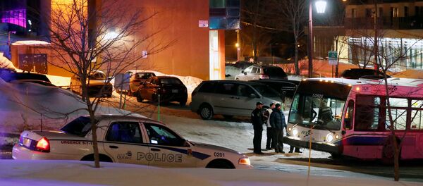 La police devant la Grande mosquée de Québec - Sputnik Afrique