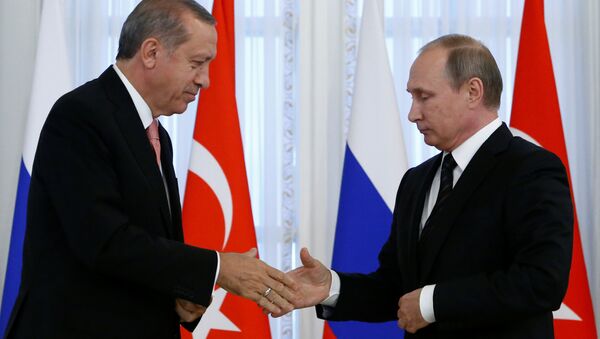 Der türkische Präsident Recep Tayyip Erdogan und Russlands Staatschef Wladimir Putin - Sputnik Afrique