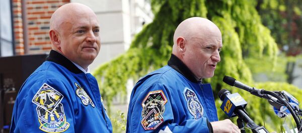 Scott Kelly et Mark Kelly - Sputnik Afrique