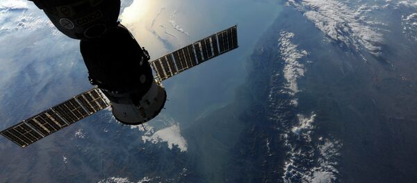 Un satellite sonde la Terre - Sputnik Afrique