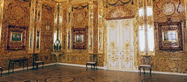 Янтарная комната Екатерининского дворца в Царском селе ( г.Пушкин) под Санкт-Петербургом. - Sputnik Afrique