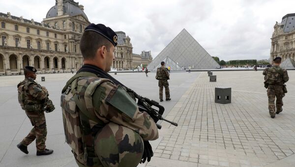 Des soldats français à Paris - Sputnik Afrique