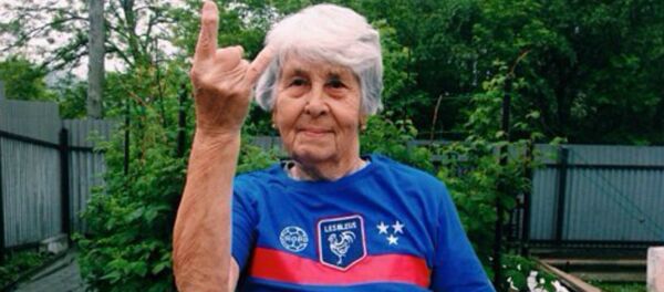 Cette mamie russe de 81 ans prouve qu'il n'est jamais trop tard pour conquérir le Web - Sputnik Afrique