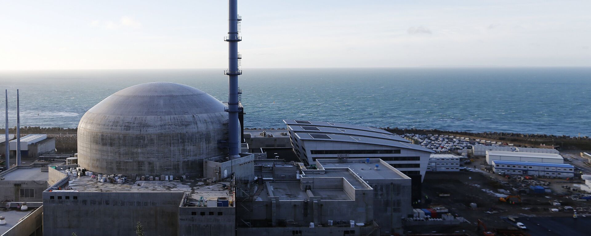 Vue générale de la construction du réacteur européen à eau sous pression (EPR) de troisième génération à Flamanville, France. - Sputnik Afrique, 1920, 09.03.2021