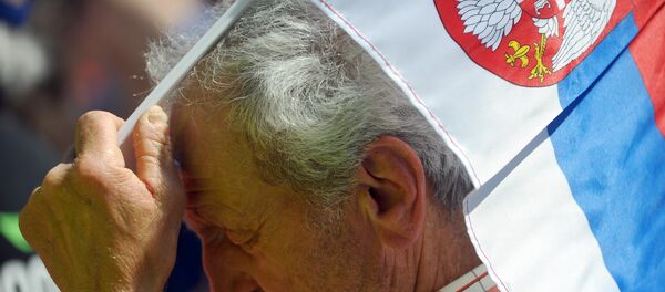 Die Nationalflagge Serbiens - Sputnik Afrique