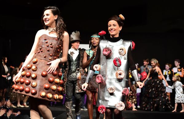 Défilé de robes en chocolat à Bruxelles - Sputnik Afrique
