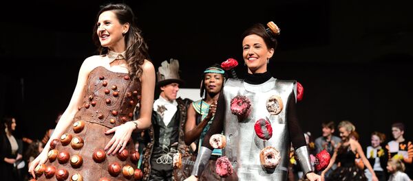 Défilé de robes en chocolat à Bruxelles Défilé de robes en chocolat à Bruxelles - Sputnik Afrique