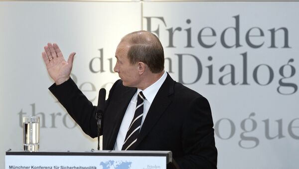 Vladimir Poutine intervient lors de la conférence de Munich, 2007. - Sputnik Afrique