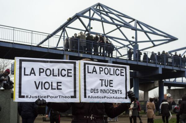 Protestations contre les violences policières en France - Sputnik Afrique