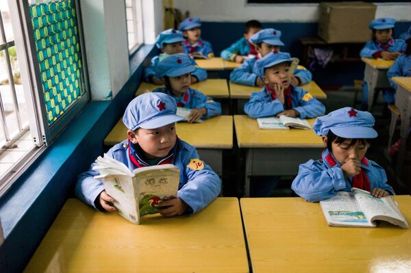 Des petits combattants de l’Armée rouge sont éduqués en Chine - Sputnik Afrique