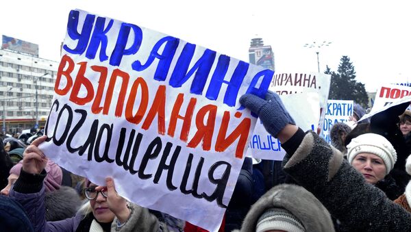 Un rassemblement des habitants de Donetsk - Sputnik Afrique