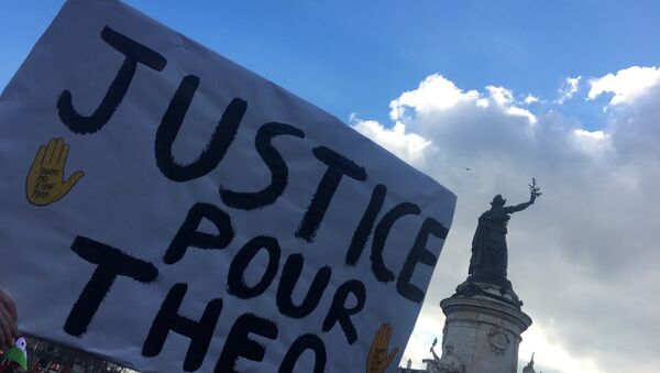 Manifestation JusticePourTheo à Paris - Sputnik Afrique