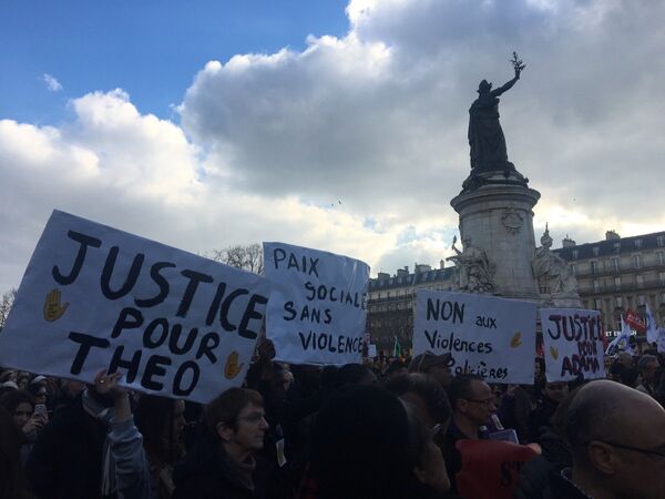 Manifestation #JusticePourTheo à Paris Manifestation #JusticePourTheo à Paris - Sputnik Afrique
