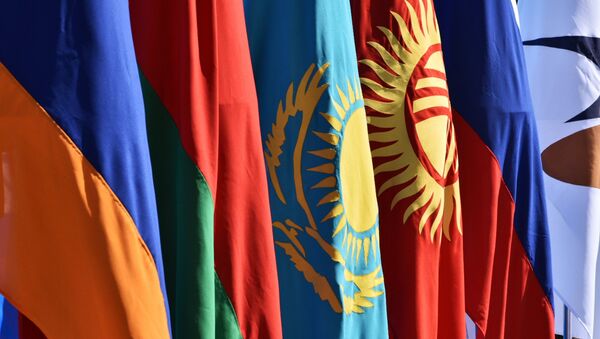 Drapeaux nationaux des membres de l'Union économique eurasiatique - Sputnik Afrique