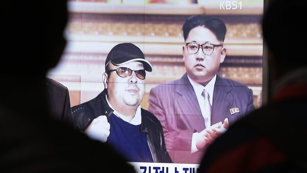 Kim Jong-un, et son demi-frèreKim Jong-nam - Sputnik Afrique
