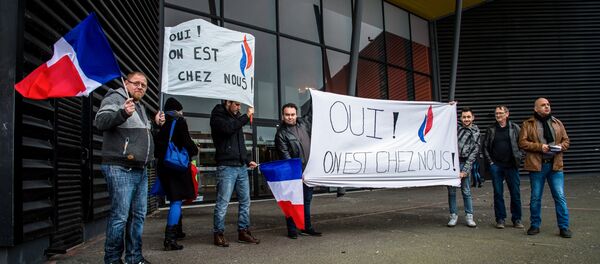 Les partisans du Front national - Sputnik Afrique