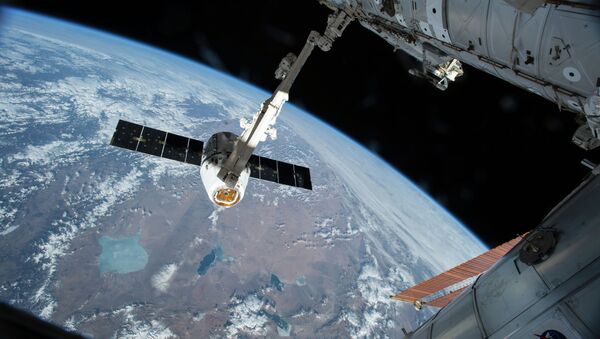 Le cargo Dragon s'arrime à l'ISS - Sputnik Afrique