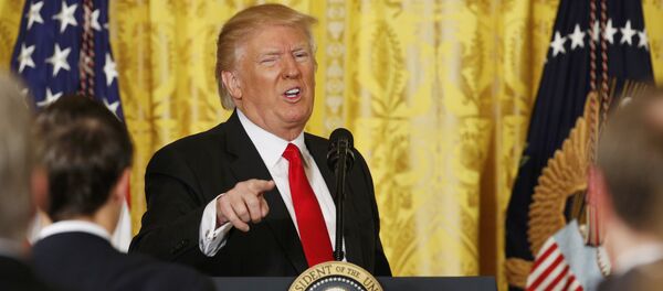 Le président américain Donald Trump lors de la conférence de presse dans la Maison Blacnhe, le 16 février 2017 - Sputnik Afrique