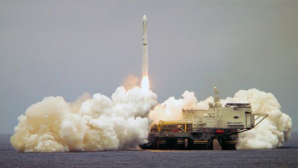 This photo March 19, 2008, provided by the Sea Launch Co. shows a Zenit-3SL rocket carrying a Boeing-built DirecTV 11 satellite launched into orbit from a platform located on the equator in the Pacific Ocean - Sputnik Afrique