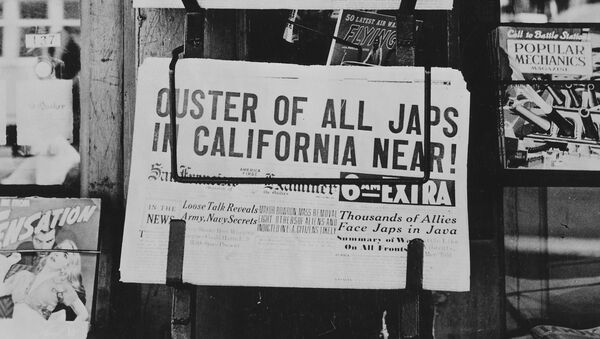 À la une du journal californien San Francisco Examiner (février 1942). - Sputnik Afrique
