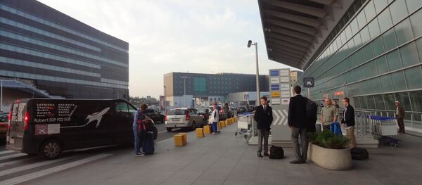 L'aéroport de Varsovie - Sputnik Afrique