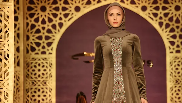 Aïshat Kadyrova, la fille du président tchétchène, présente sa première collection mode - Sputnik Afrique