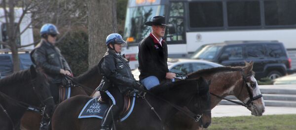 Ryan Zinke à cheval Ryan Zinke à cheval - Sputnik Afrique