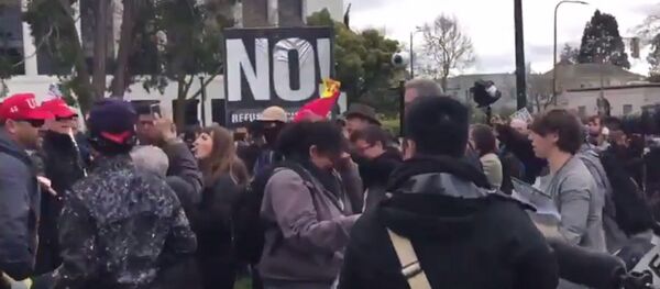 22 arrestations à l’issue d’affrontements entre pro- et anti-Trump - Sputnik Afrique