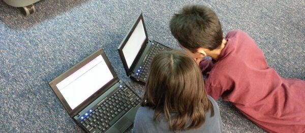 Notre santé mentale dépendrait… de la vitesse de notre connexion Internet - Sputnik Afrique