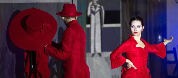 Quand la nuit tombe, les artistes de ballet s’emparent du métro de Moscou - Sputnik Afrique