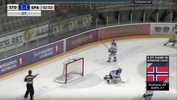 Deux équipes de hockey norvégiennes jouent pendant plus de… 217 minutes - Sputnik Afrique