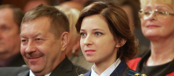 Прокурор Республики Крым Наталья Поклонская на заседании Государственного совета Крыма в Симферополе - Sputnik Afrique