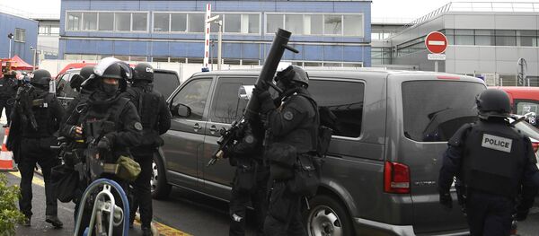 Une opération de police en cours à l'aéroport d'Orly - Sputnik Afrique