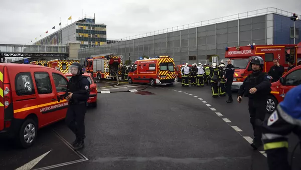 L'aéroport d'Orly-sud après l'attaque - Sputnik Afrique