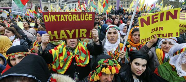 Manifestation des Kurdes contre Erdogan dans la ville allemande de Francfort-sur-le-Main - Sputnik Afrique